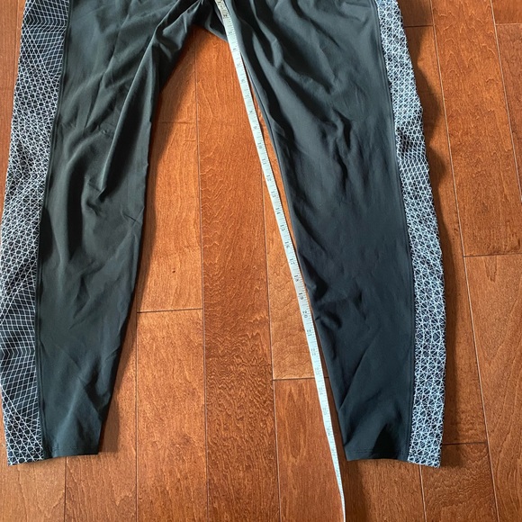Oakley pants - Picture 9 of 9
